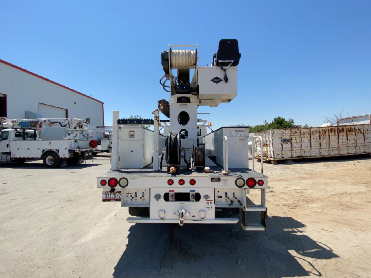 2019 International MV607 4x2 Versalift TMD-2047-T Digger Derrick