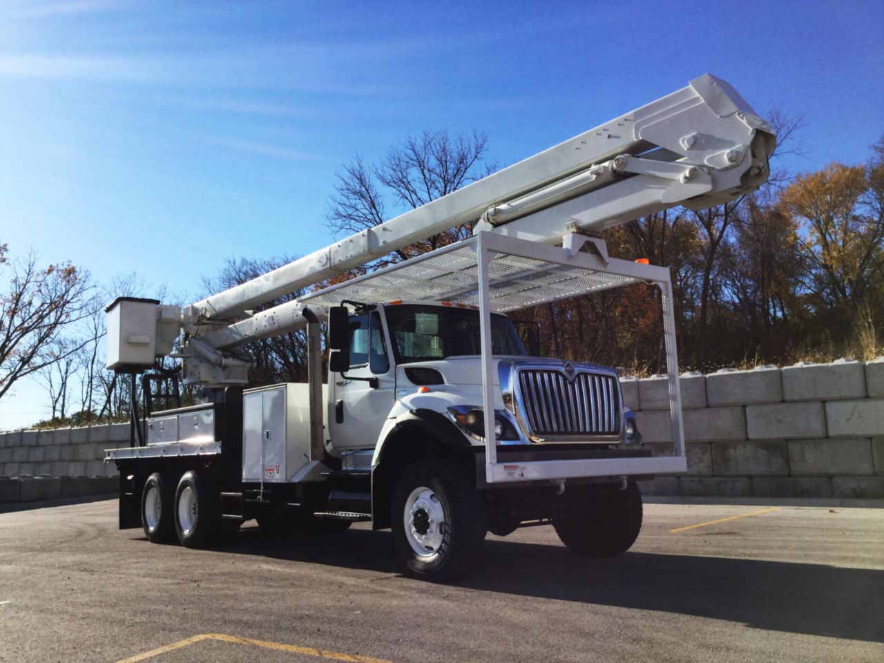 2013 International 7400 6x6 Terex RM-75 Bucket Truck