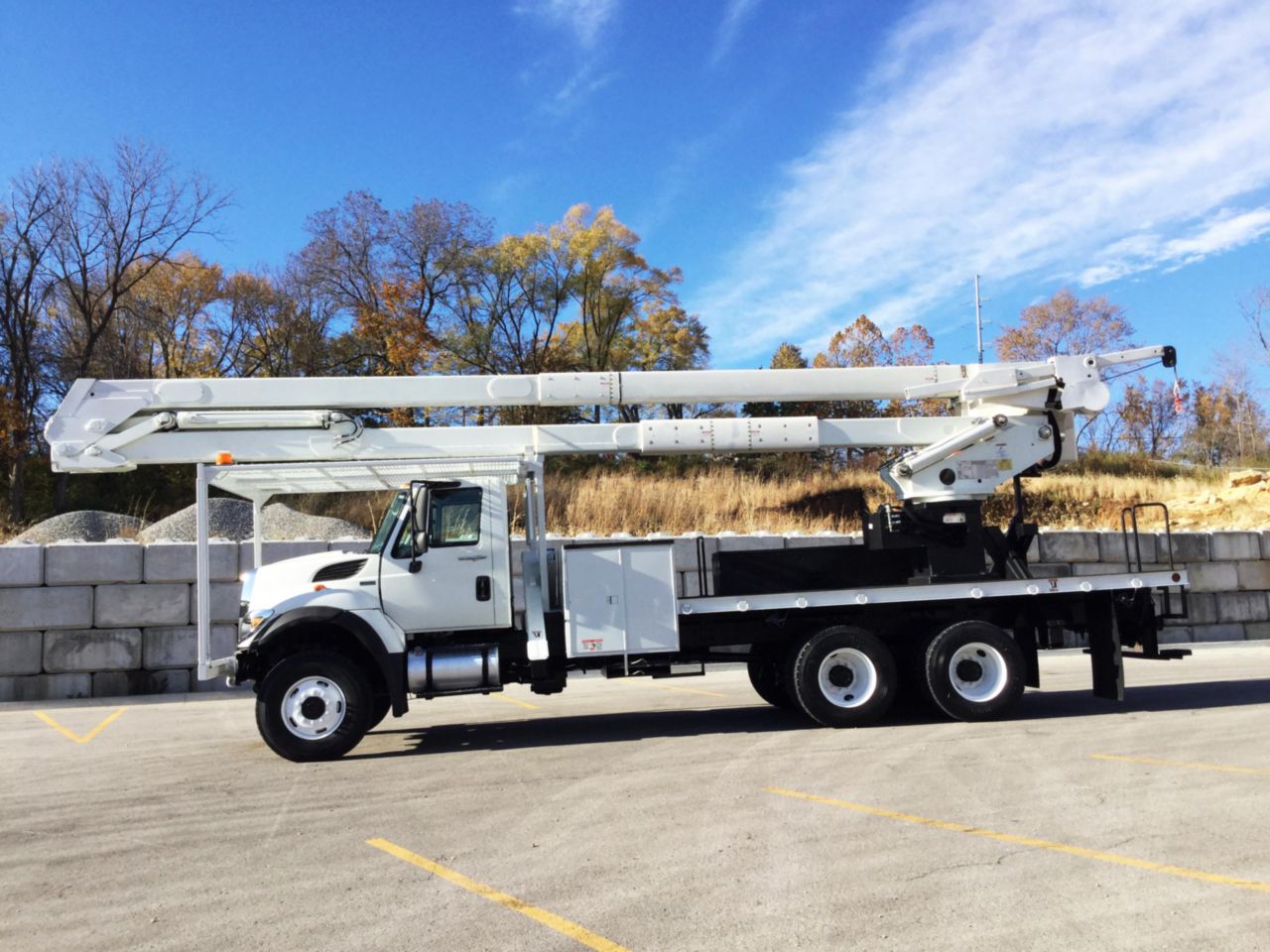 2013 International 7400 6x6 Terex RM-75 Bucket Truck