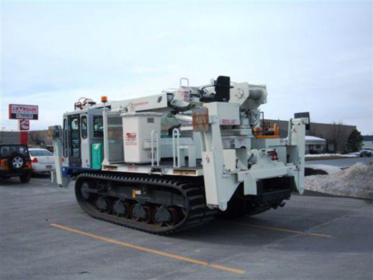 48.6 ft Track Digger Derrick Rental - Custom Truck One Source
