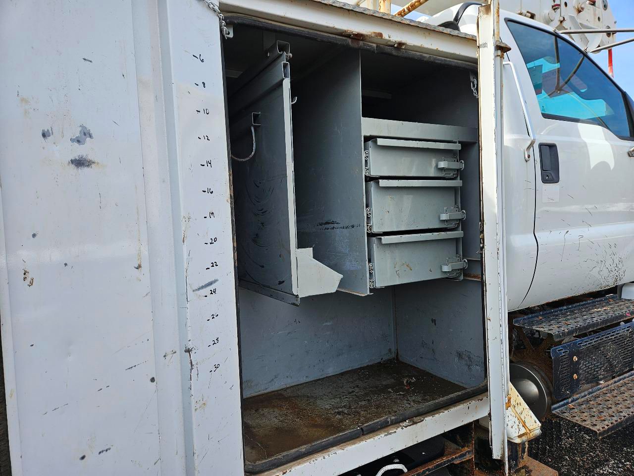 2015 Terex C4047 / 2015 Ford F750 4x4 Digger Derrick