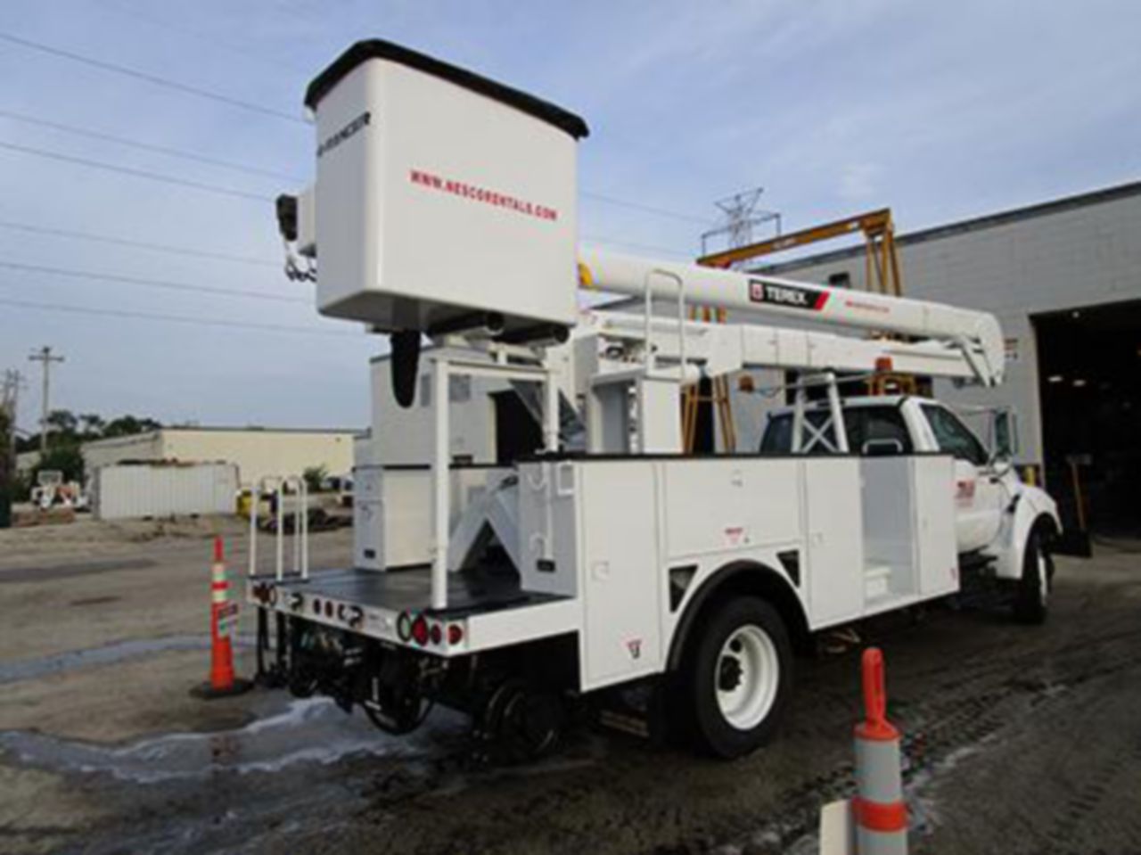55 ft HiRail Bucket Truck Rental Custom Truck One Source