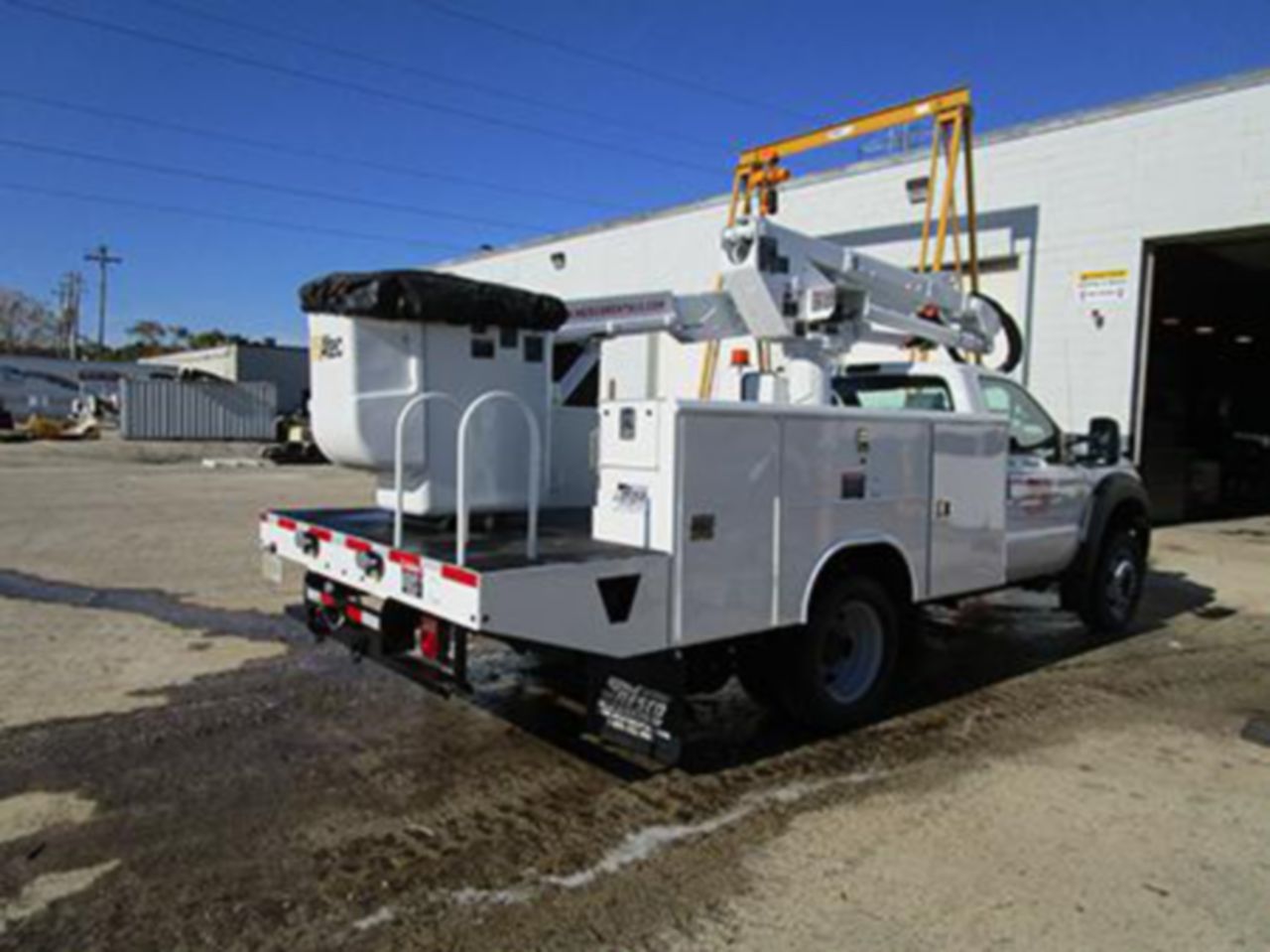 38 ft HiRail Bucket Truck Rental Custom Truck One Source