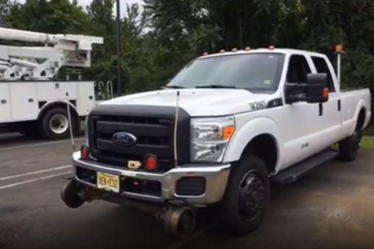 3/4 Ton Crew Cab Gas Hi-Rail Pickup Truck Rental - Custom Truck One Source 3/4 Ton Crew Cab Gas Hi-Rail Pickup Truck Rental - Custom Truck One Source
