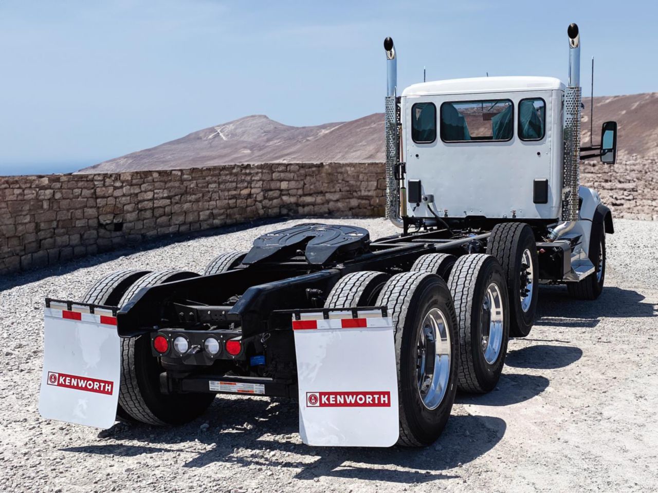 2024 Kenworth T880 8x4 Road Tractor