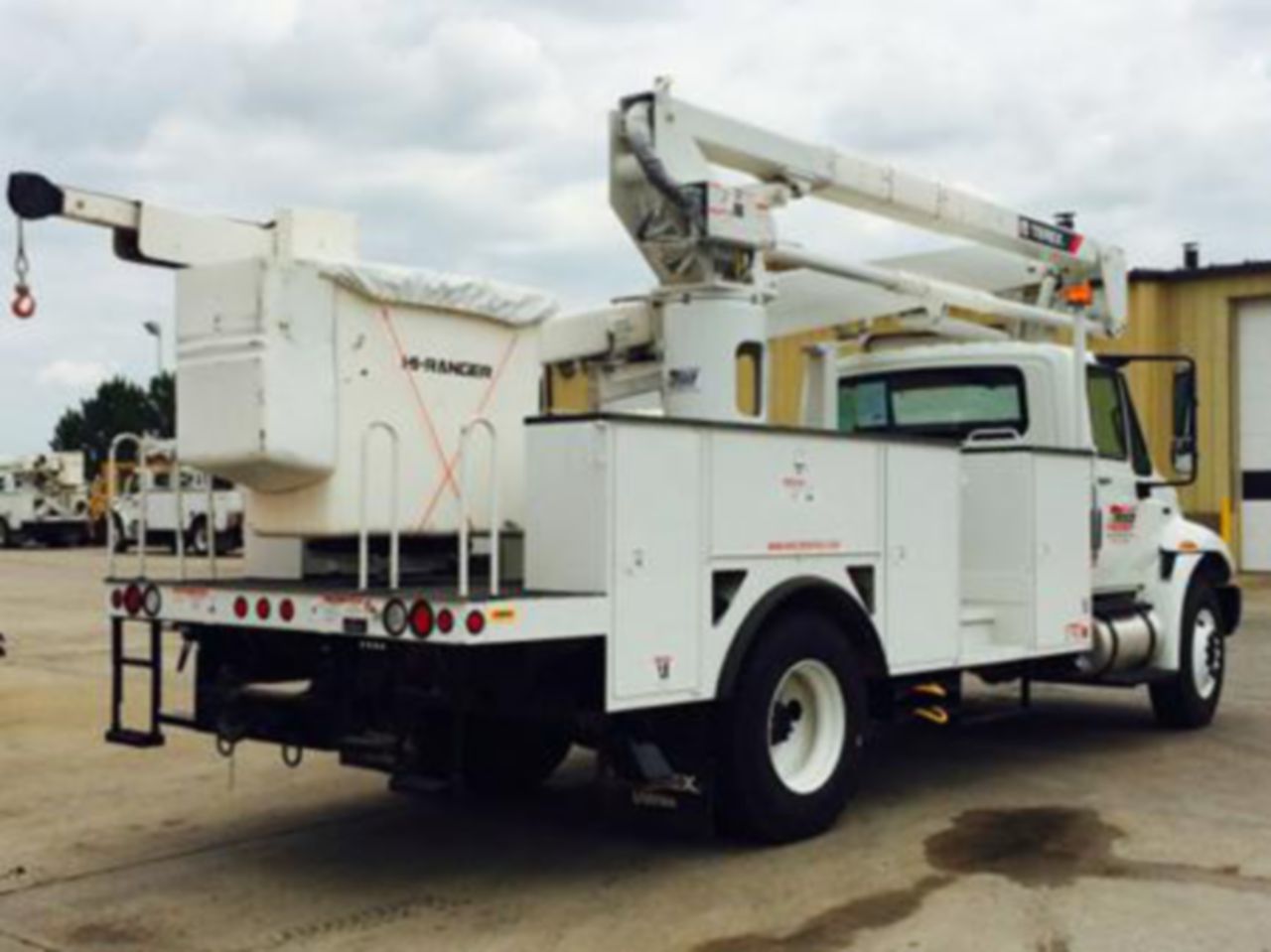 60 ft Transmission Bucket Truck Rental - Custom Truck One Source