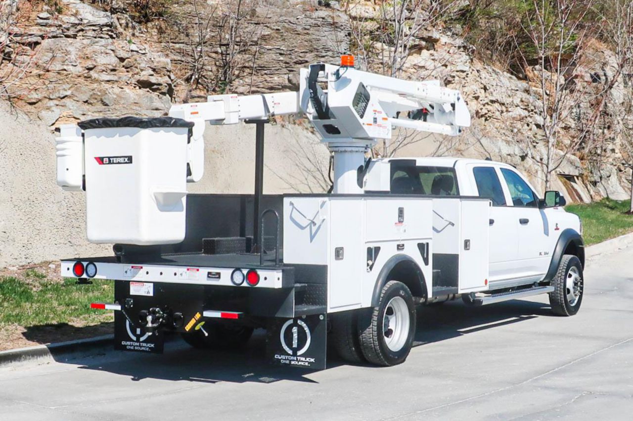 40 ft Distribution Bucket Truck Rental - Custom Truck One Source