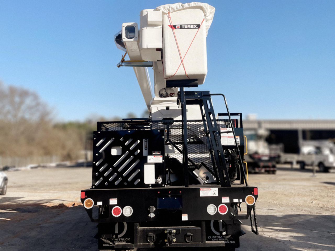 2024 Freightliner M2106 4x4 Terex Utilities XT PRO 60/70ORAFPC