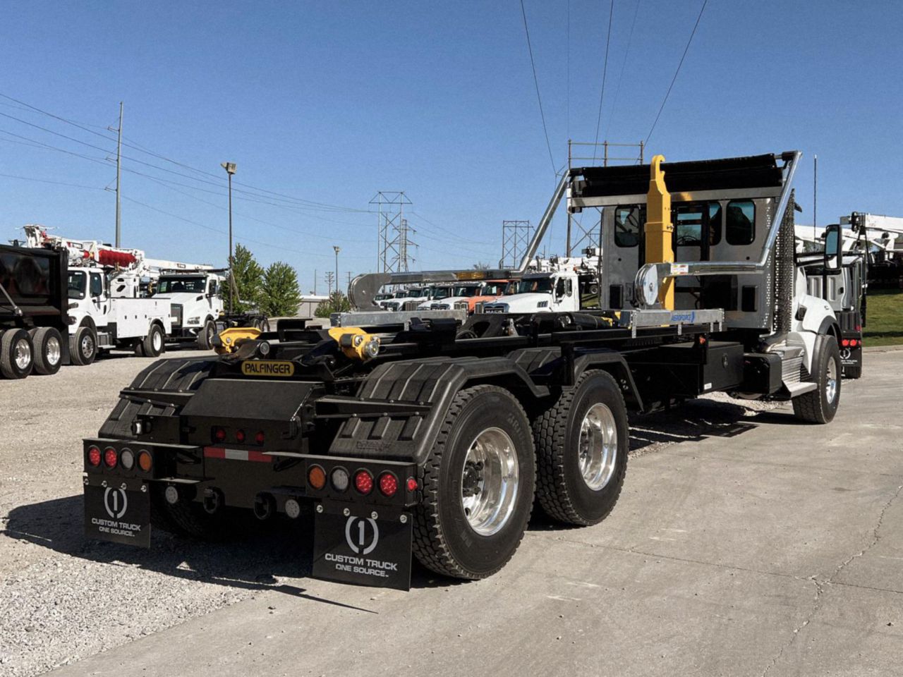 2023 Kenworth T880 6x4 Palfinger T50 Hook Lift Truck