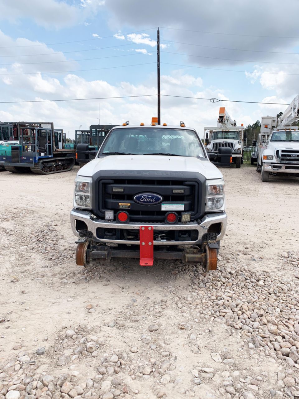 2015 Ford F350 4x4 HiRail Pickup Truck