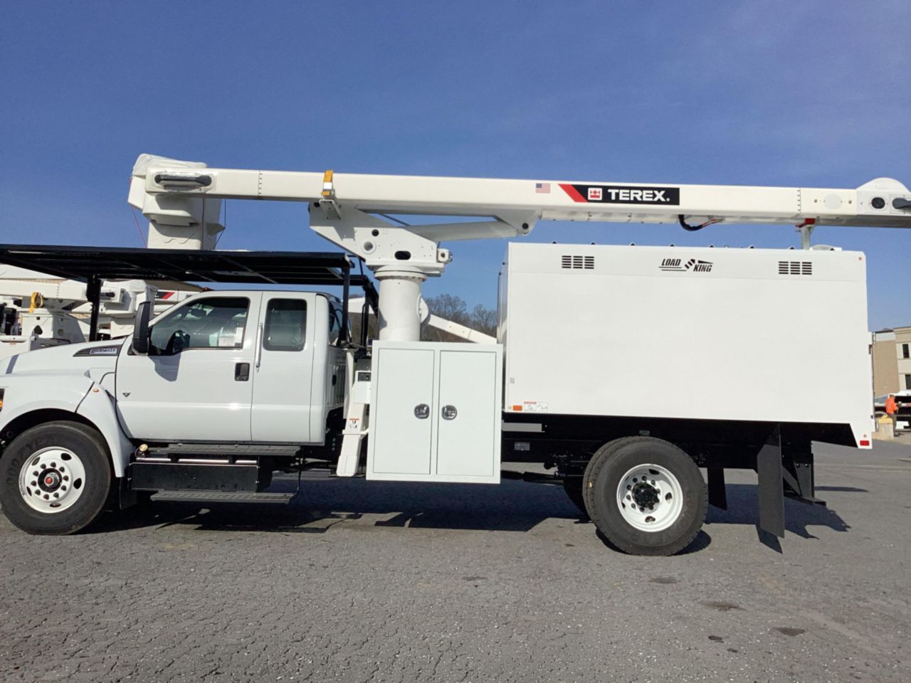 2027 Ford F750 4x2 Terex Utilities XT PRO 56-BOC-F-PC Bucket Truck