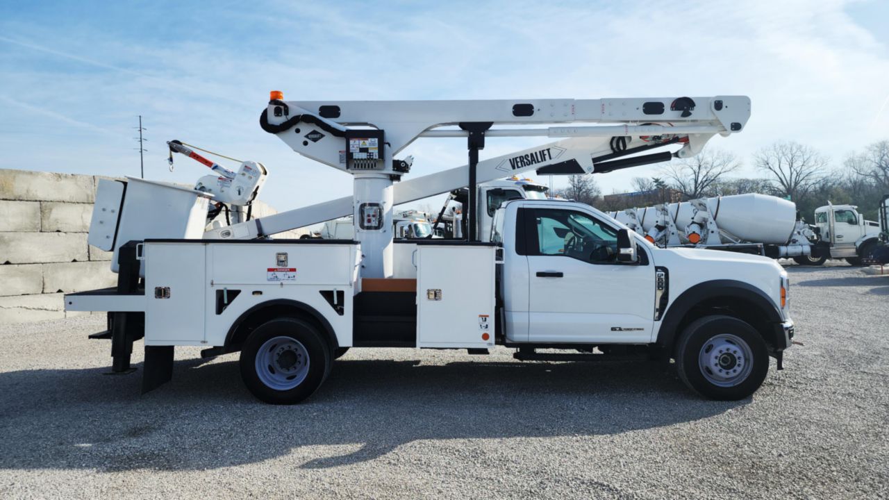 2023 Ford F-600 4x4 Versalift VST-521 Bucket Truck