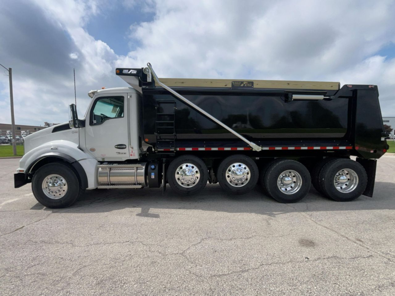 7.5インチ デフロック 4.3 2027 Kenworth T880 10x4 Dump Truck