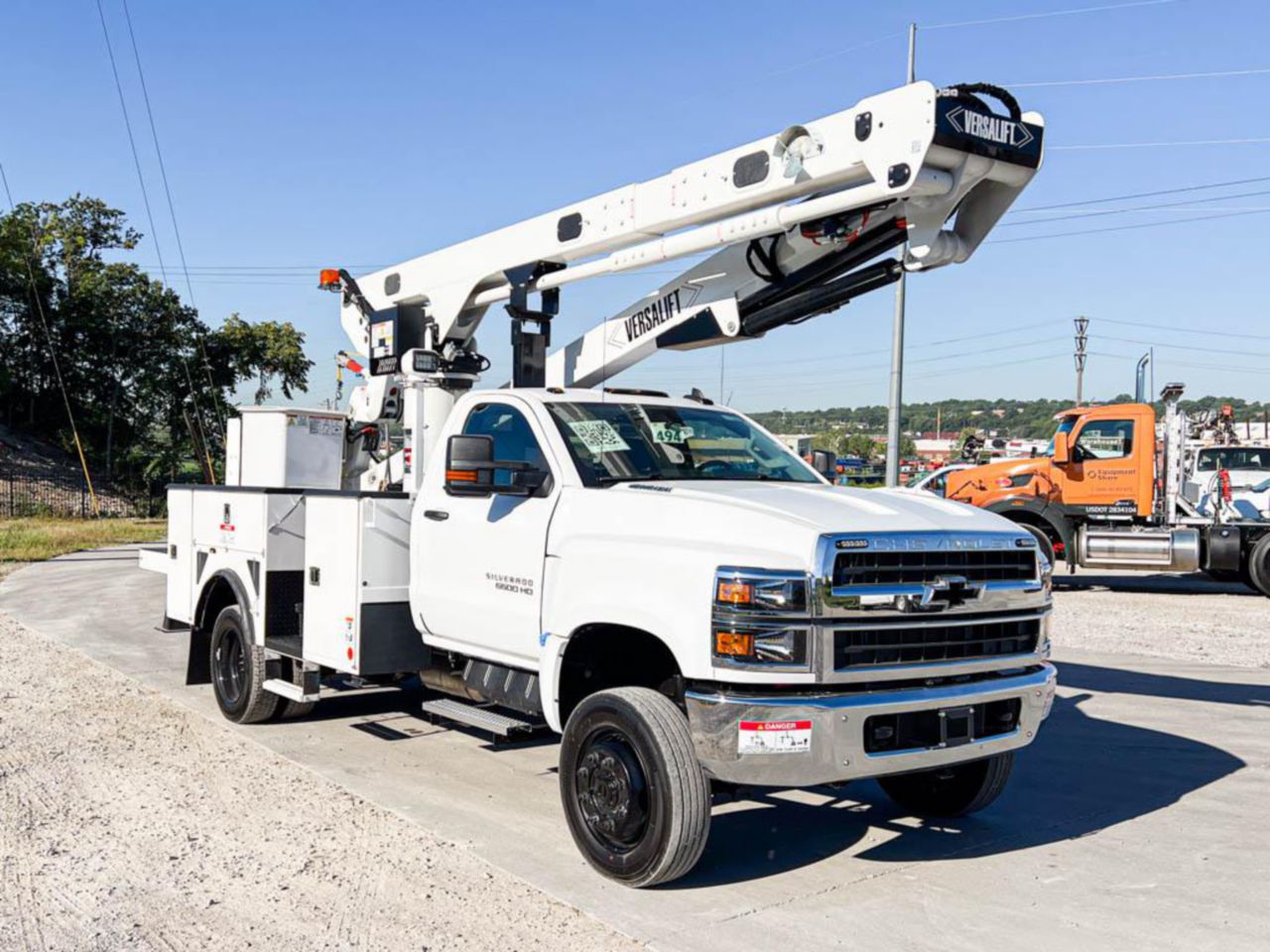 2023 Chevrolet 6500 4x4 Versalift VST-52-MHI Bucket Truck