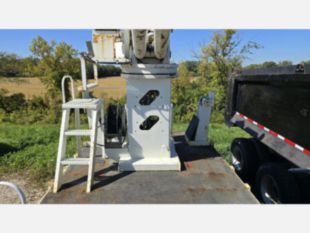 International 7400 Digger Derrick on 2012 International 7400 6x6