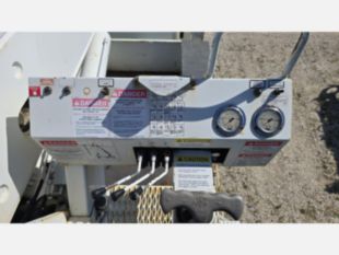 International 7400 Digger Derrick on 2012 International 7400 6x6