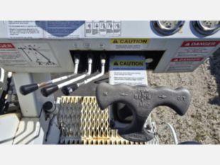 International 7400 Digger Derrick on 2012 International 7400 6x6