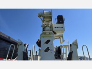 International 7400 Digger Derrick on 2012 International 7400 6x6