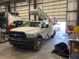 2017 Dodge 5500 4x4 Diesel Duralift DPM2-40 Bucket Truck