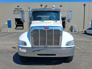 2016 Peterbilt 337  Stellar 10621Crane Equipped Service Truck