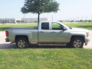 Extended Cab 1 ton AWD Gas 6,800 lbs Pickup Truck