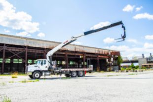 71.4 ft 5,700 lbs 420 degrees Material Handler Drywall Crane