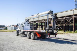 54.1 ft 5,825 lbs 450 degrees Material Handler Drywall Crane