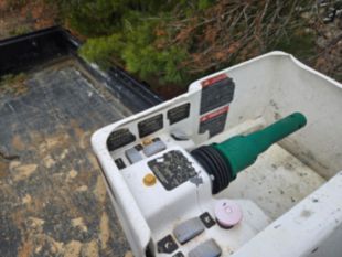 2014 Dodge 5500 Diesel 4x4 Altec AT-40 Bucket Truck