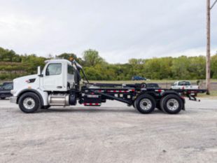 2025 Peterbilt 567 6x4 Galbreath U5-OR-174 Roll-Off Truck