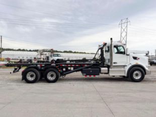 2025 Peterbilt 567 6x4 Galbreath U5-OR-174 Roll-Off Truck