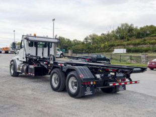 2025 Peterbilt 567 6x4 Galbreath U5-OR-174 Roll-Off Truck