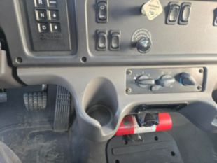2014 Freightliner M2 Diesel 6x4 Automatic Flatbed Truck