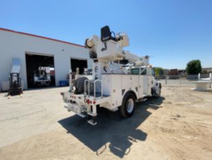 2019 International MV607 4x2 Versalift TMD-2047-T Digger Derrick