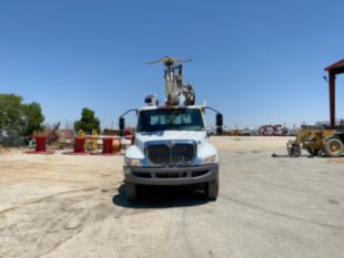 2019 International MV607 4x2 Versalift TMD-2047-T Digger Derrick