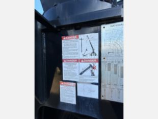 2010 Freightliner 6x4 National 800D 23 Ton Boom Truck