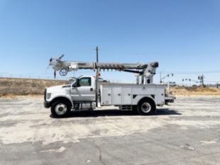 2019 Ford F750 4x2 Versalift TMD-2047-T Digger Derrick