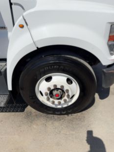 2019 Ford F750 4x2 Versalift TMD-2047-T Digger Derrick