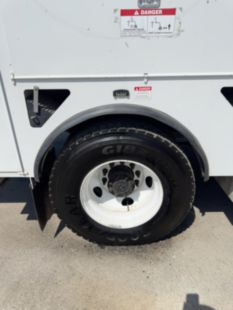 2019 Ford F750 4x2 Versalift TMD-2047-T Digger Derrick