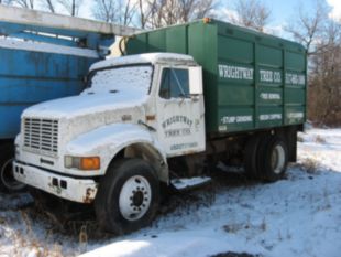 1997 Int'l 4700 4x2 Diesel Schodorf Chipper Truck