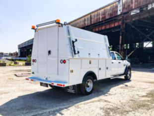 11 ft Medium-Duty Enclosed Body Crew Cab Service Truck