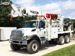 2016 IHC 7400 6x6 Terex General 65 Digger Derrick