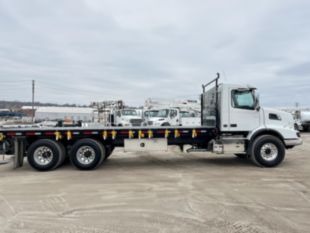 2025 VOLVO VHD64 6x4 Veqor Flatbed Truck
