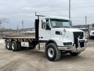 2025 VOLVO VHD64 6x4 Veqor Flatbed Truck