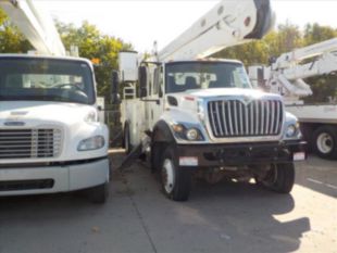 2012 Versalift VO-455-MHI / 2013 International 7300 4x4 Bucket Truck