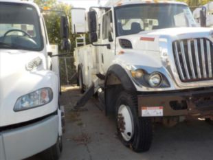 2012 Versalift VO-455-MHI / 2013 International 7300 4x4 Bucket Truck