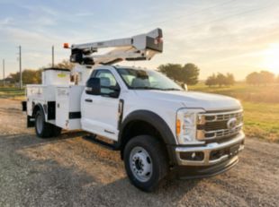 2025 Ford F600 4x4 Versalift SST-40-EIH Bucket Truck
