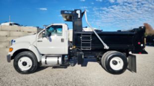 2015 Ford F-750 4x2 2024 Load King 10 Ft. Dump Truck