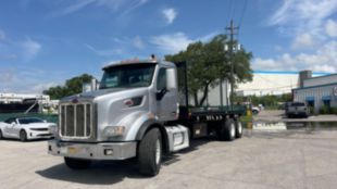 2015 Peterbilt 567 6x4 Flatbed Truck