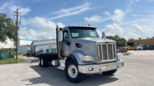 2015 Peterbilt 567 6x4 Flatbed Truck