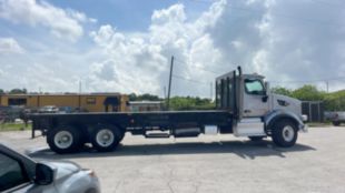 2015 Peterbilt 567 6x4 Flatbed Truck